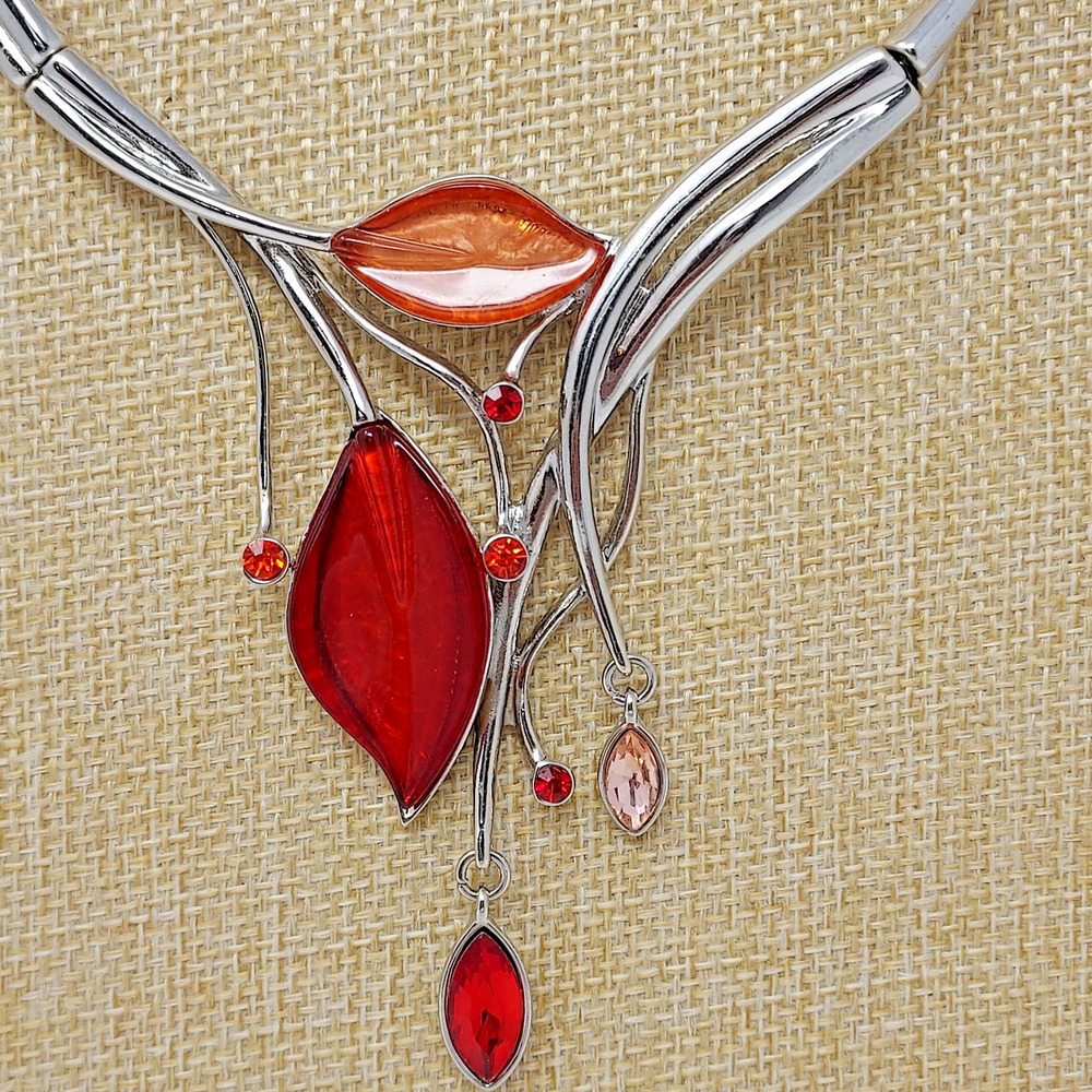 Modernist Resin Floral Necklace Red Orange Silver Tone 16-18" + 3.5" Pendant